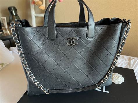 chanel tasche schwarz neu|Chanel tasche shopper.